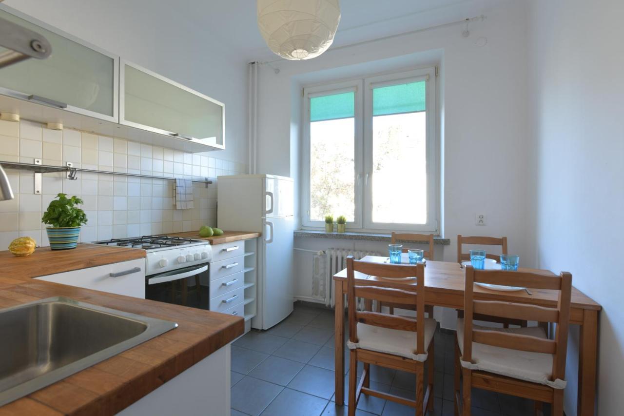 Apartament Wilcza 3 - Dla 4 Osob - 260m Do Ambasady - Duzy Balkon Od Strony Dziedzinca - Wifi - Good *