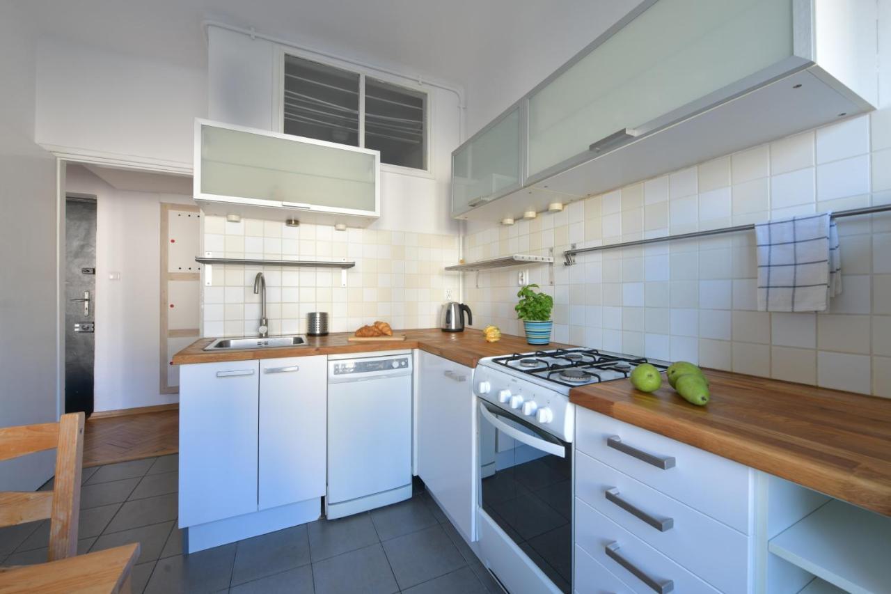 Apartament Wilcza 3 - Dla 4 Osob - 260m Do Ambasady - Duzy Balkon Od Strony Dziedzinca - Wifi - Good *