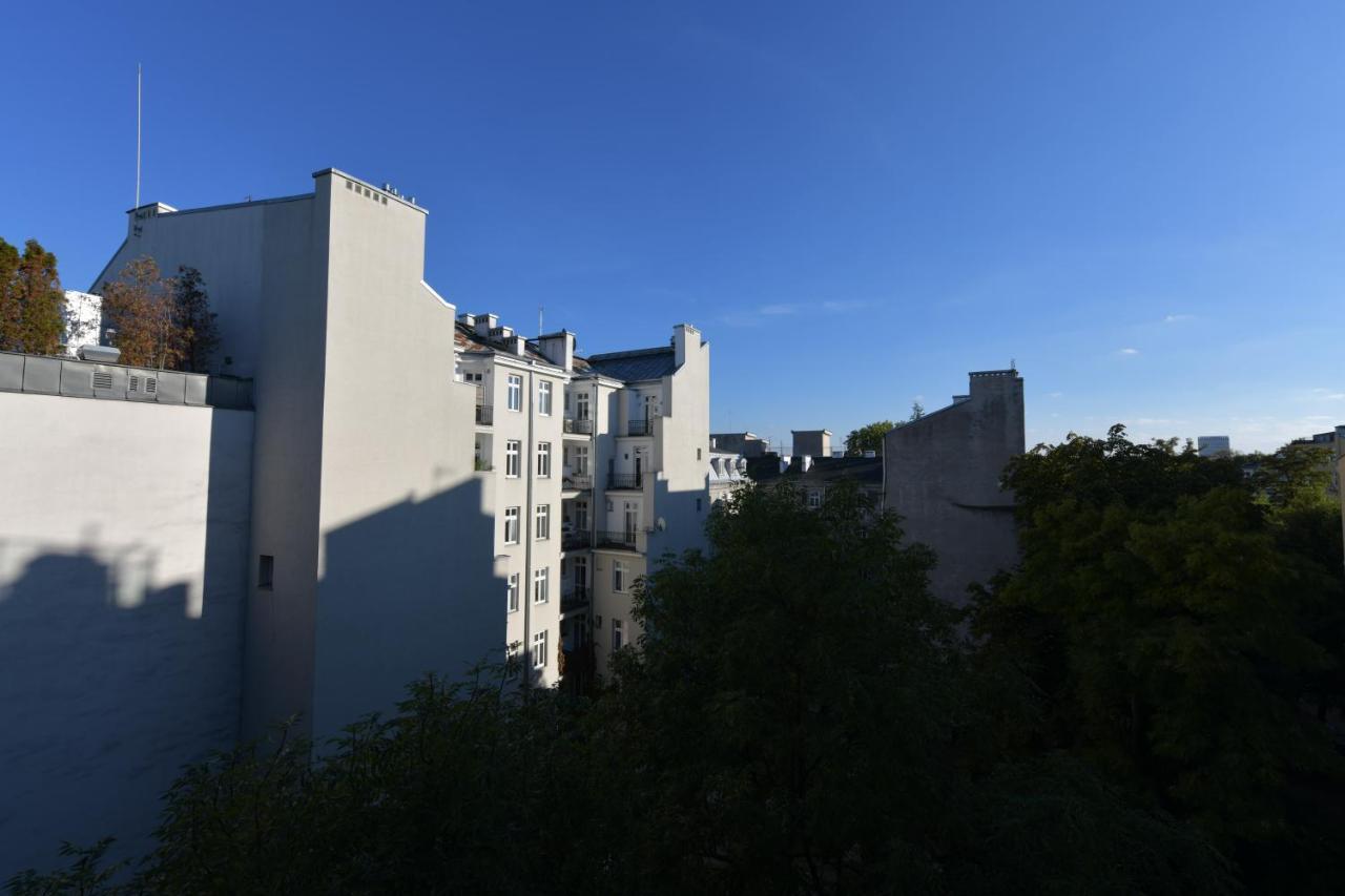 Wilcza 3 - Dla 4 Osob - 260m Do Ambasady - Duzy Balkon Od Strony Dziedzinca - Wifi - Good Apartament Warszawa